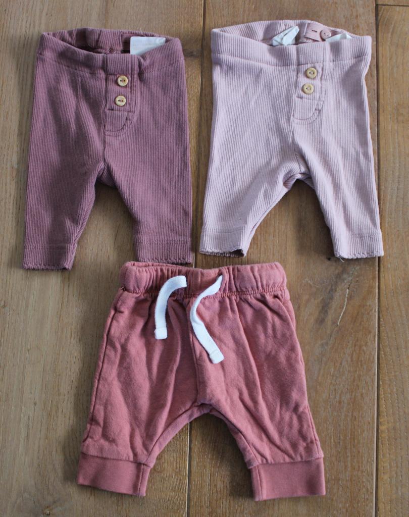 3 broekjes van H&M en Hema 50, Kinderen en Baby's, Babykleding | Maat 50, Broekje, Meisje, Ophalen of Verzenden, Zo goed als nieuw