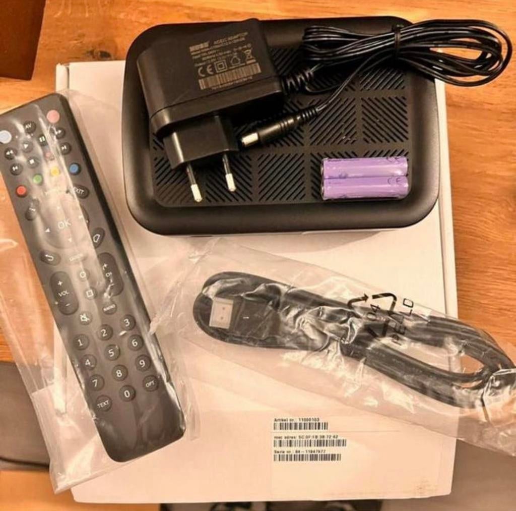 Delta Amino TV kastje met afstandsbediening, Audio, Tv en Foto, Decoders en Harddiskrecorders, Ophalen, Gebruikt, Decoder