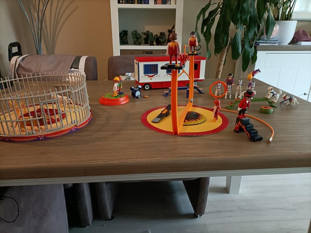 Circus met verschillende sets., Ophalen