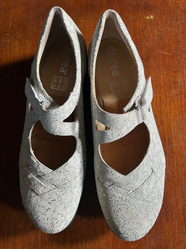 DUREA bandschoen, leder, in nieuwstaat. Mt.7, wijdte H., Kleding | Dames, Schoenen, Schoenen met lage hakken, Wit, Ophalen of Verzenden