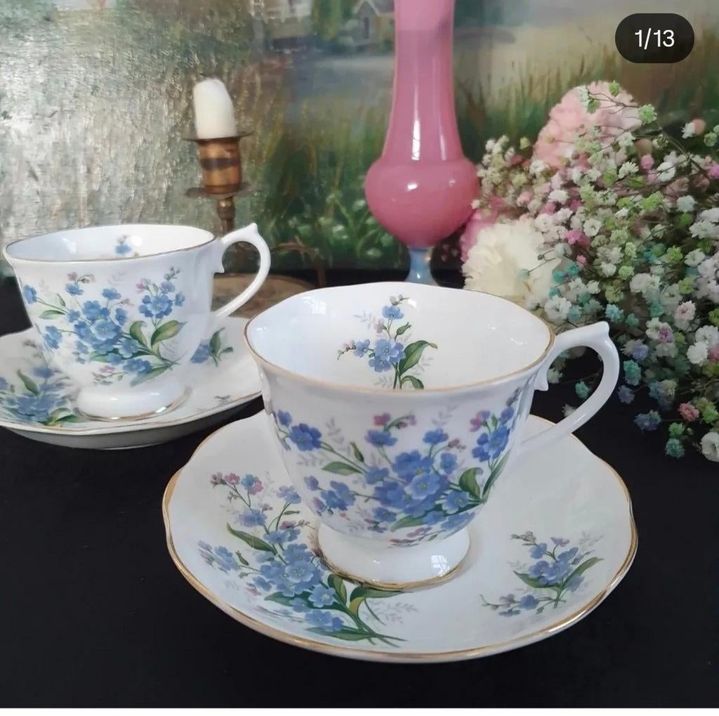 Twee kop en schotels van Royal albert "Forget me not ", Ophalen of Verzenden