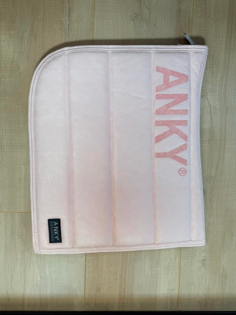 Anky pad dressuur dekje maat full nieuw!, Dieren en Toebehoren, Paarden en Pony's | Dekens en Dekjes, Full (L), Dressuurdekje