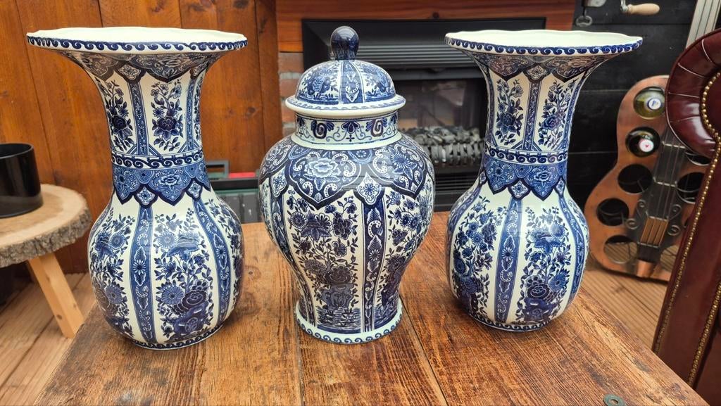 Delfts blauwe vazen set, Ophalen