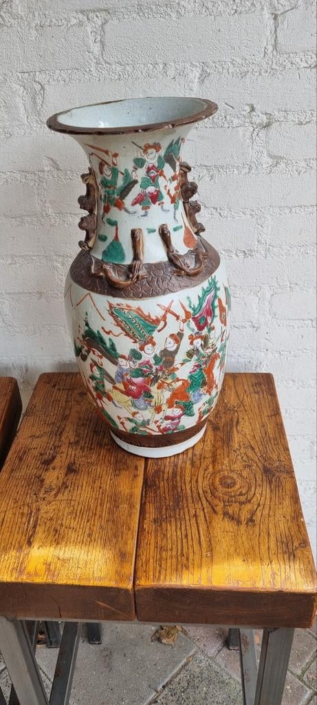 Chinese Nankin vaas geëmailleerd gesigneerd, Antiek en Kunst, Ophalen