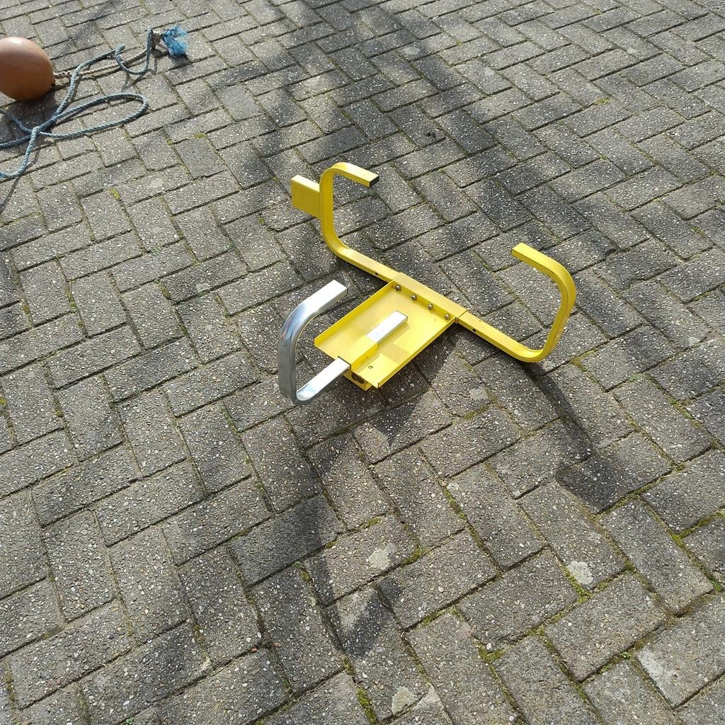 Wielklem voor caravan en aanhangwagen, Ophalen of Verzenden