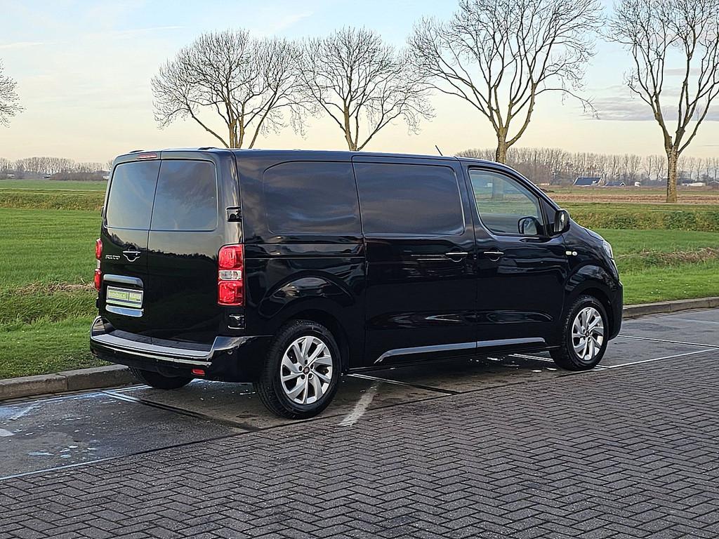 FIAT SCUDO 1.5 l2 navi airco euro6!, Auto's, Gebruikt, Euro 6, Zwart, Bedrijf