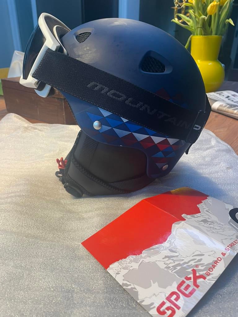 Ski snowboard helm. Maat S. Nieuw., Ophalen of Verzenden, Zo goed als nieuw, Extra small of kleiner