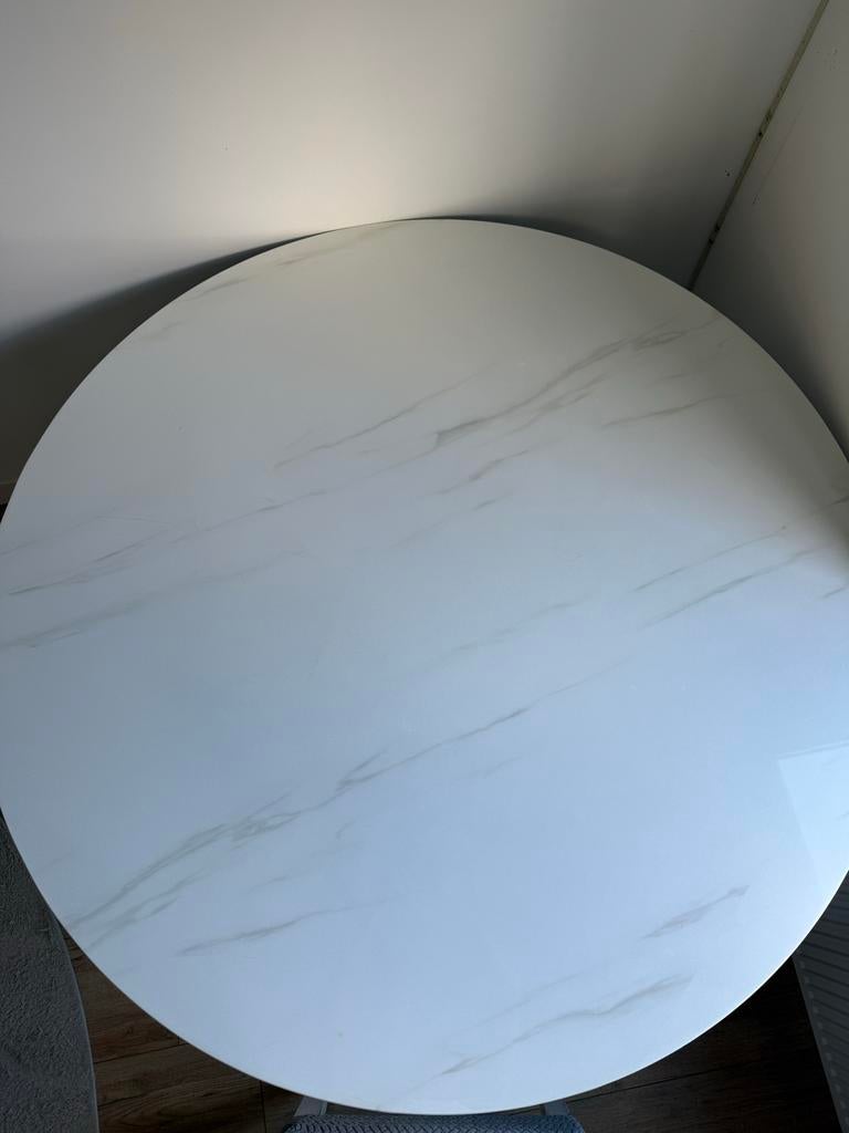Grote marmeren eettafel (rond, 140cm diameter), Huis en Inrichting, Tafels | Eettafels, Ophalen, Overige materialen, 100 tot 150 cm