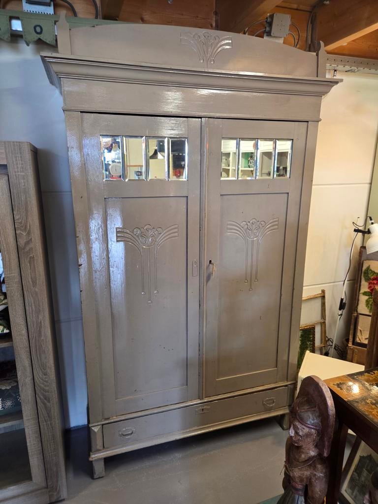 Antieke kast, linnenkast kledingkast hangkast, Kinderen en Baby's, Ophalen, Gebruikt, 50 tot 70 cm, 105 cm of meer