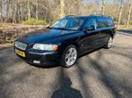 Volvo V70 2.5 T Automaat 210PK Leder Clima PDC Trekhaak, 1525 kg, 1800 kg, Grijs, 209 pk