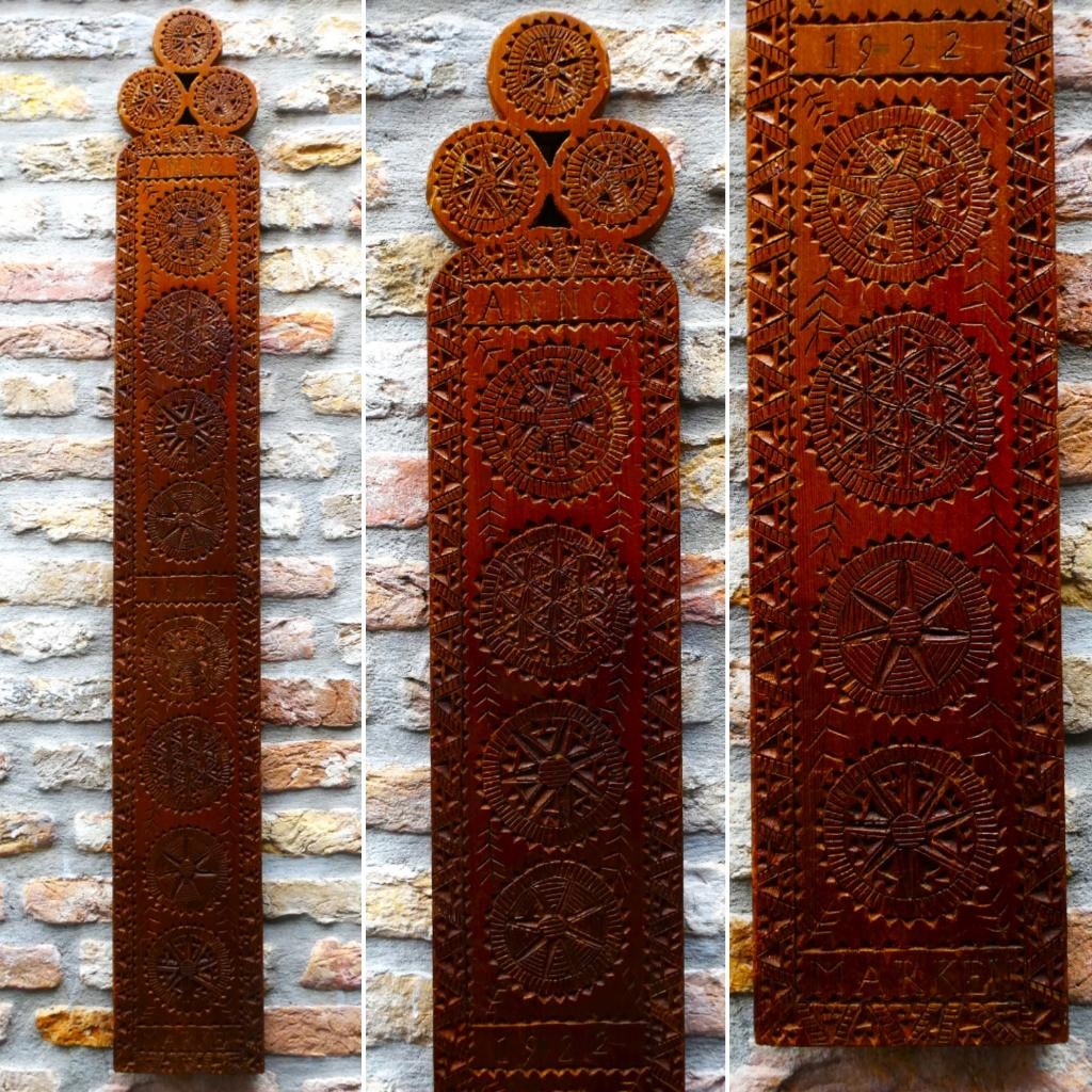 Mangelplank Anno 1922 Marken Fries kerfsnede geometrisch, Antiek en Kunst, Houtsnijwerk, Handgemaakt, Hout, Bruin