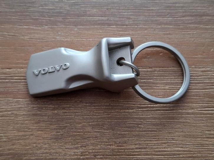 Sleutelhanger Volvo - metaal -, Verzamelen, Sleutelhangers, Zo goed als nieuw, Merk, Ophalen of Verzenden