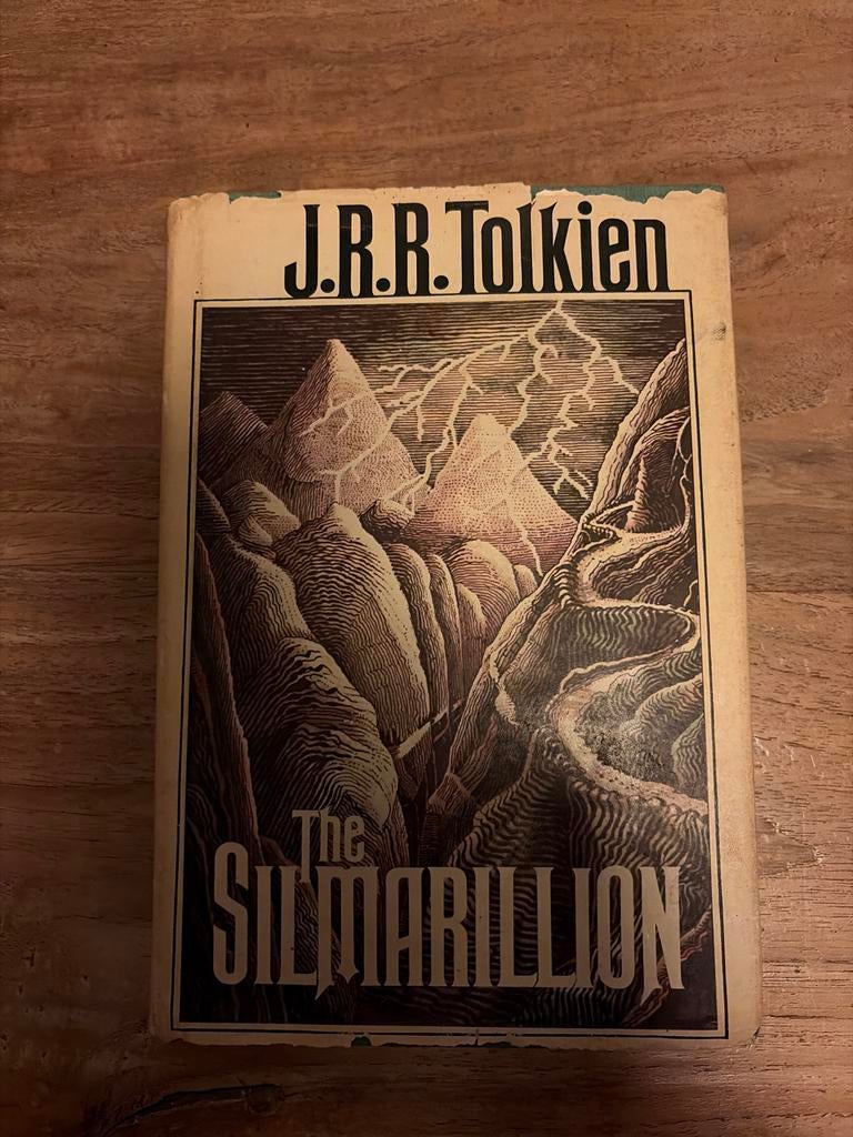 The Silmarillion - J.R.R. Tolkien - 1e druk 1977, Ophalen of Verzenden, Gelezen, Amerika