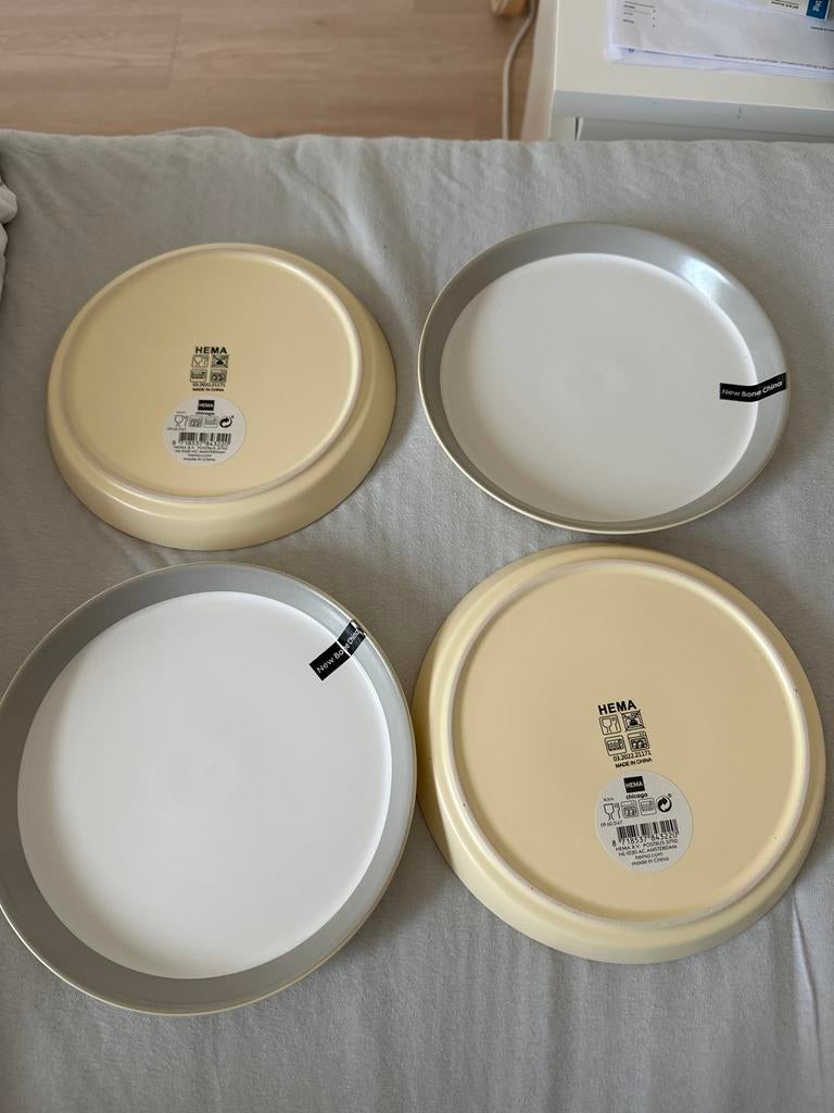 Hema New Bone China Borden - Set van 4, Huis en Inrichting, Keuken | Servies, Nieuw, Bord(en), Effen, Porselein, Ophalen of Verzenden