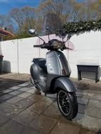 Vespa sprint s, Fietsen en Brommers, Ophalen, Zo goed als nieuw, Benzine
