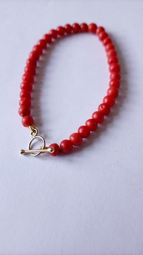 Oude armband Bloedkoraal met kapittelslot, 14 krt, Sieraden, Tassen en Uiterlijk, Antieke sieraden, Verzenden, Goud, Armband, Met edelsteen