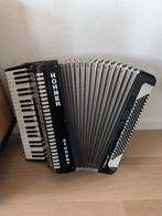 Prachtige Hohner Student 120, Ophalen, Met riemen, Toetsaccordeon, Zo goed als nieuw