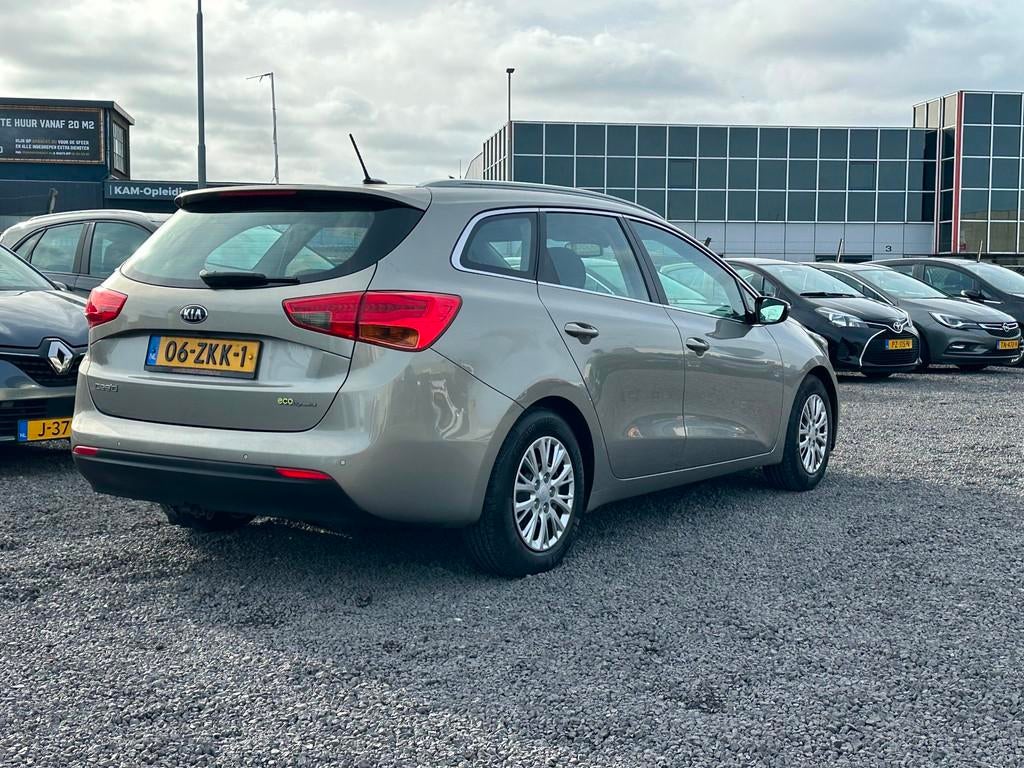 Kia Cee'd Sportswagon 1.6 GDI Plus Pack/NAVI/CAMERA/NW APK, Voorwielaandrijving, Euro 5, 135 pk, Gebruikt