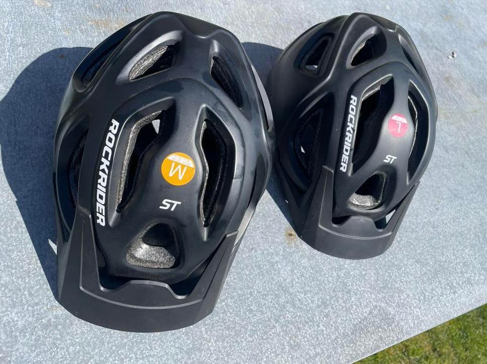 Rockrider ST 100 black Fietshelmen (M en L) zgan, Ophalen of Verzenden, Zo goed als nieuw, M, Heer of Dame