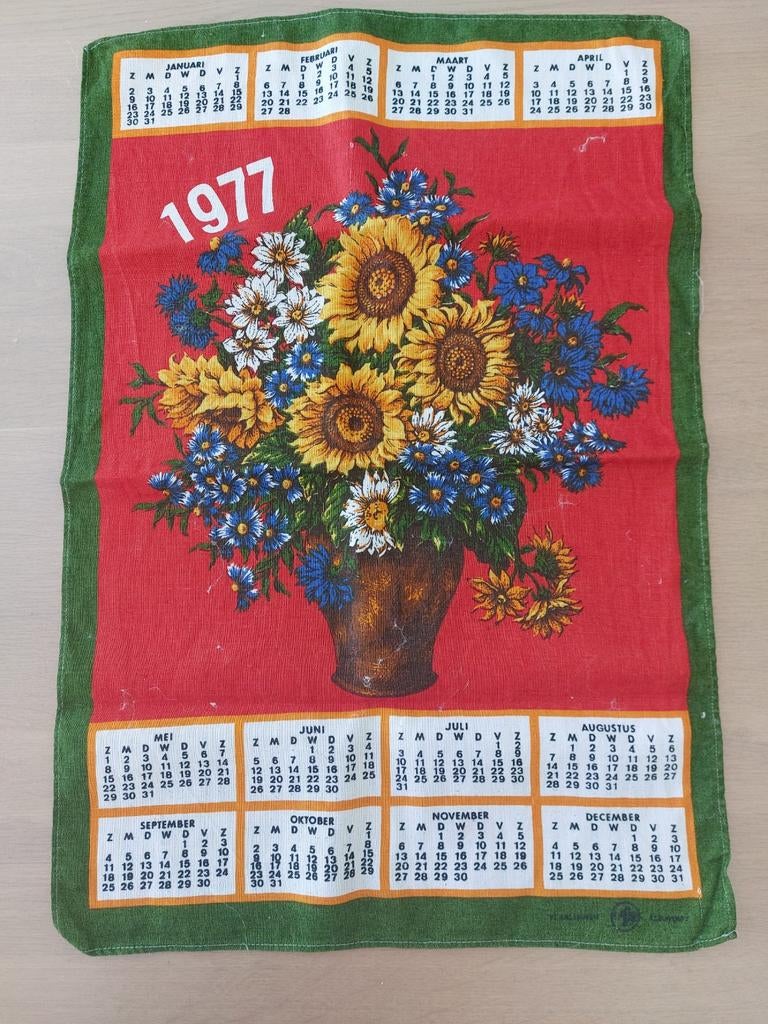 Kalender uit 1977 op linnen doek, Ophalen, Maandkalender