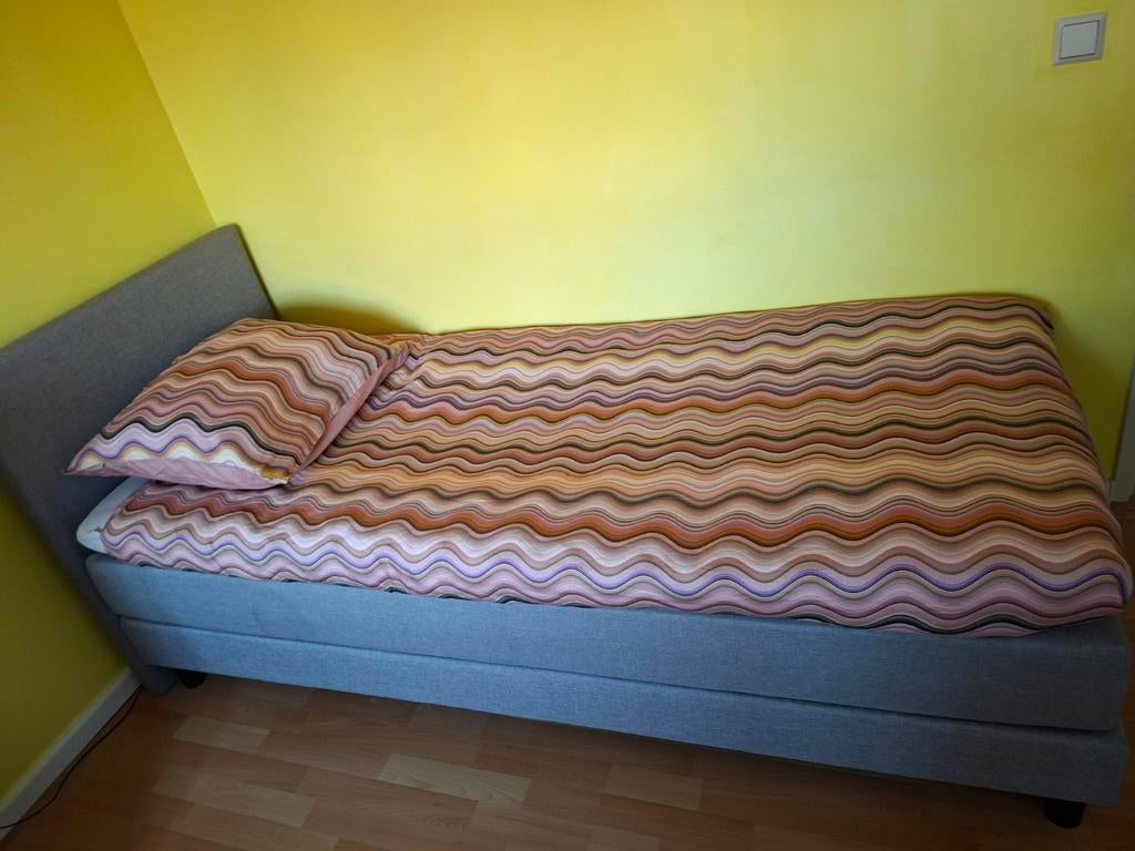 GRATIS Eenpersoons boxspring 90X200, Huis en Inrichting, Ophalen, Gebruikt, Eenpersoons, 90 cm