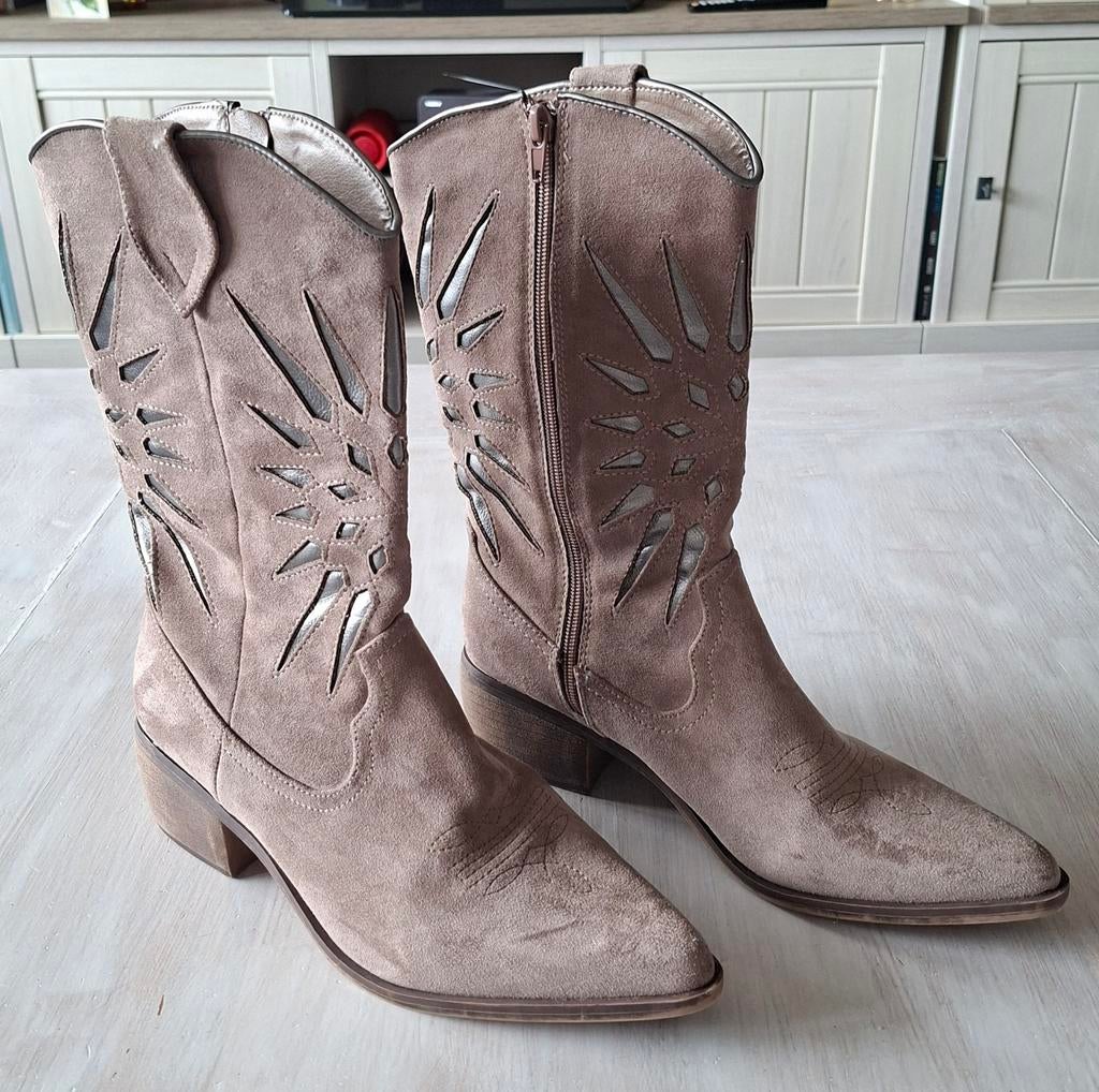Twee paar Western laarzen - Maat 40, Ophalen of Verzenden, Gedragen, Beige, Lage of Enkellaarzen