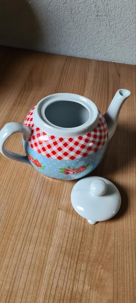 Carmen | De Oude Theepot | alles over thee & vintage theepotten