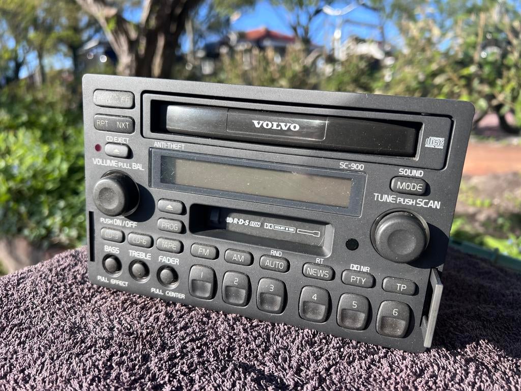 Volvo SC901 en  ct-505 met cd-wisselaar, Ophalen, Gebruikt