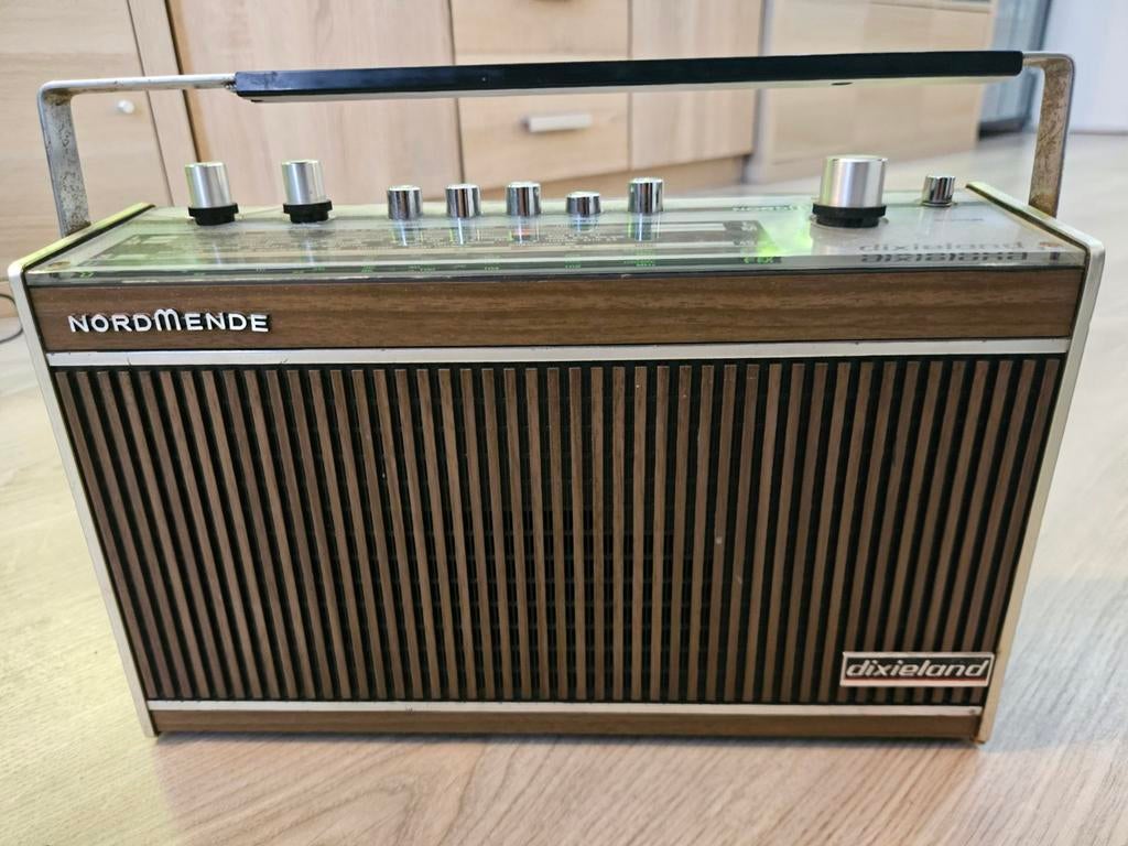 Te ruil: vintage retro radio Nordmende Dixieland, Ophalen of Verzenden, Radio