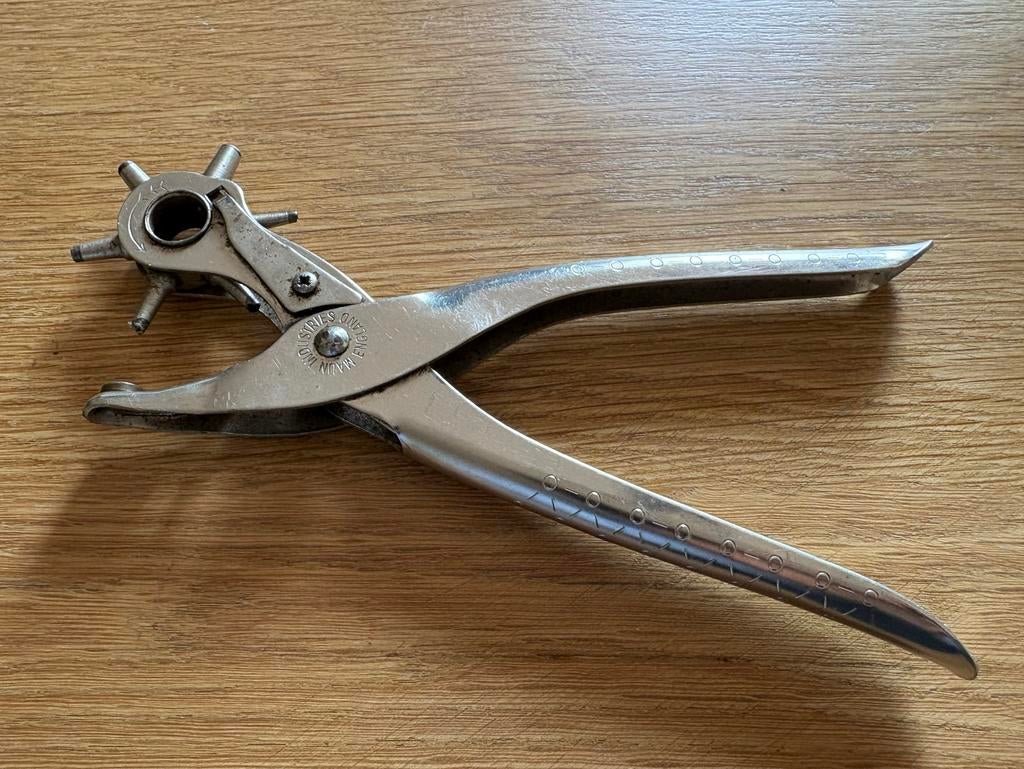 Vintage Revolvertang gaten maken in riemen, Ophalen of Verzenden