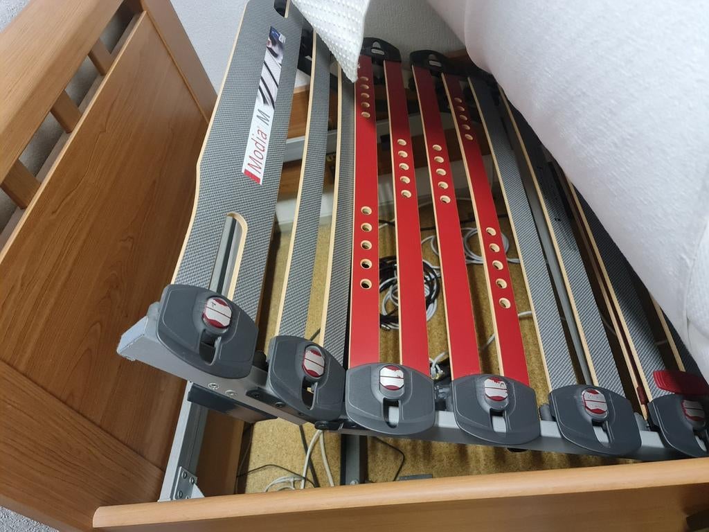 Lattenbodem elektrische  90x210, Huis en Inrichting, Slaapkamer | Matrassen en Bedbodems, Ophalen, Zo goed als nieuw, Eenpersoons