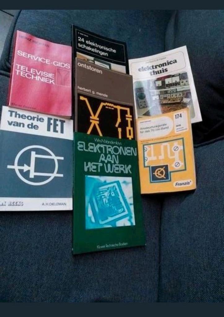 Reparatie boek fet buizen televisie tv service techniek enz., Boeken, Ophalen of Verzenden, Gelezen, Wolters Kluwer