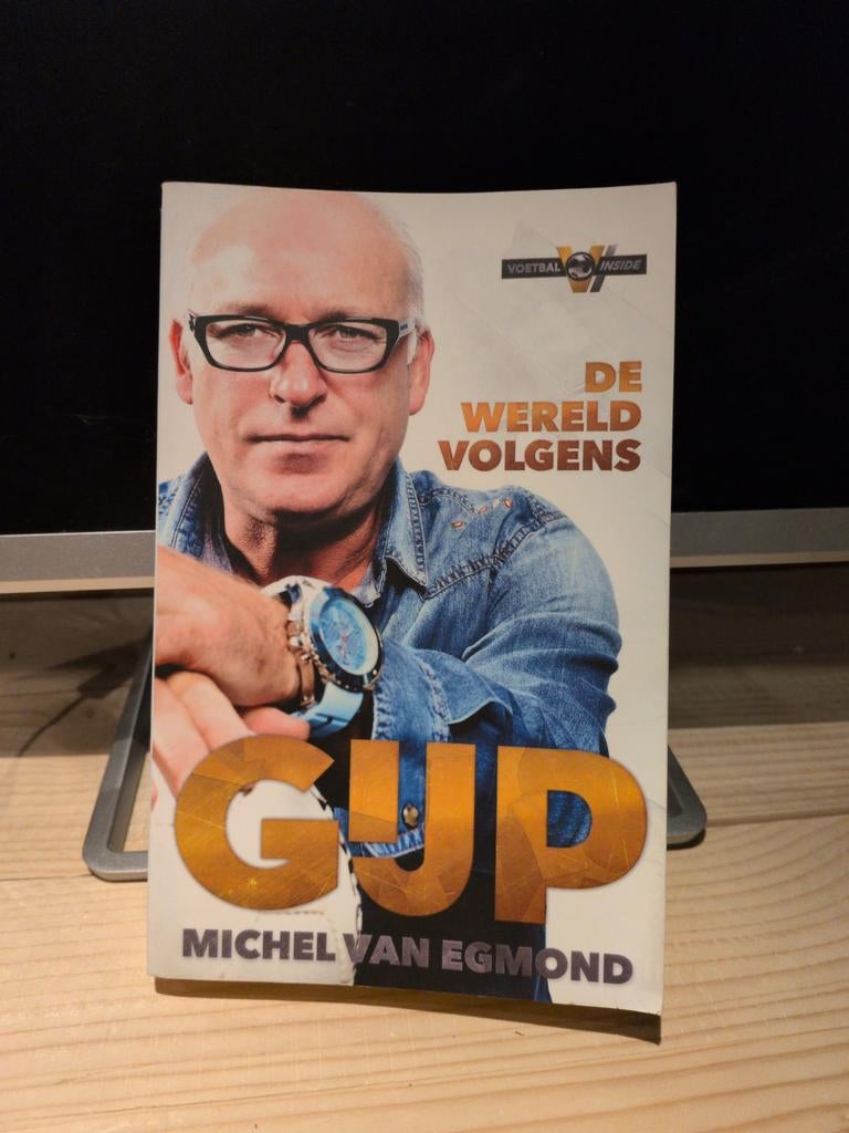 De wereld volgens Gijp - Voetbal Inside, Boeken, Ophalen of Verzenden, Gelezen, Michel van Egmond, Balsport