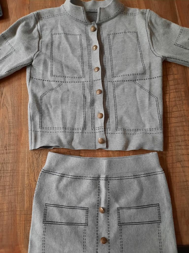 Leuk warm setje rok met truitje maat S / M, Kleding | Dames, Huispakken, Ophalen of Verzenden, Zo goed als nieuw, Maat 36 (S)