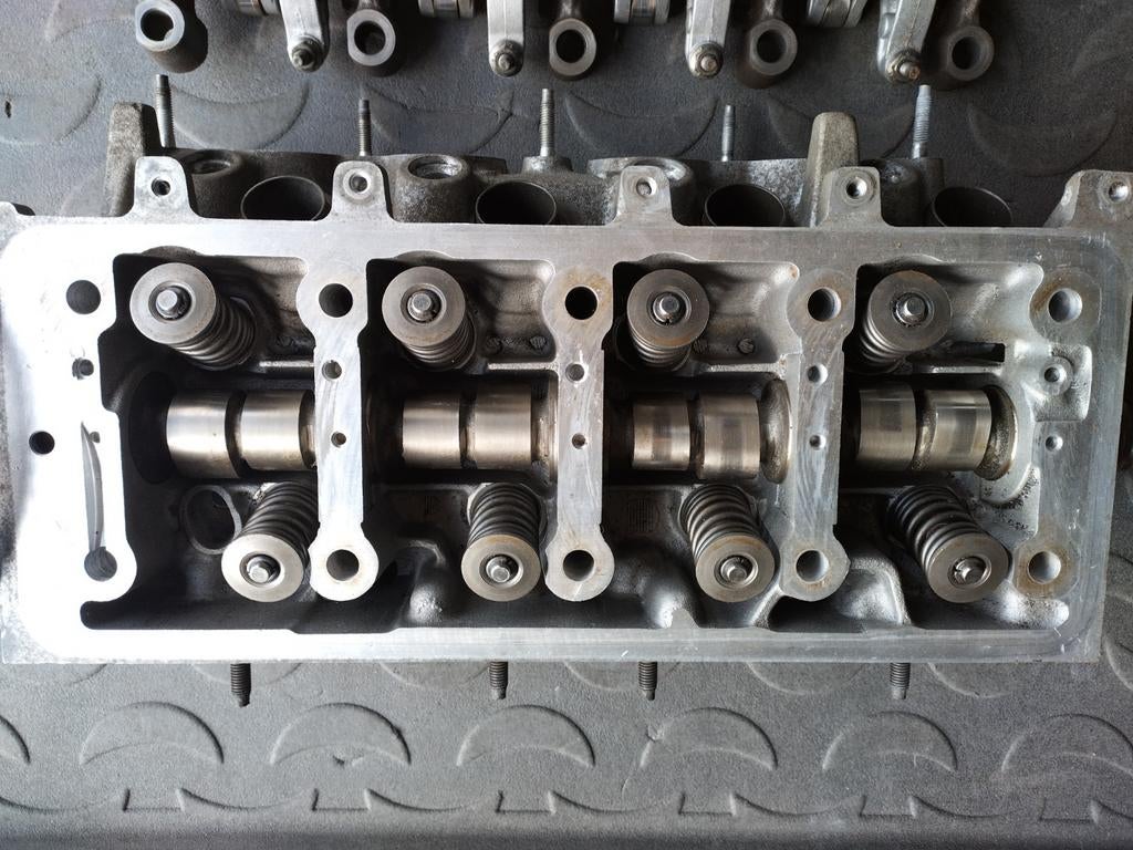 Cilinderkop citroen Peugeot 1.4, Auto-onderdelen, Ophalen, Peugeot