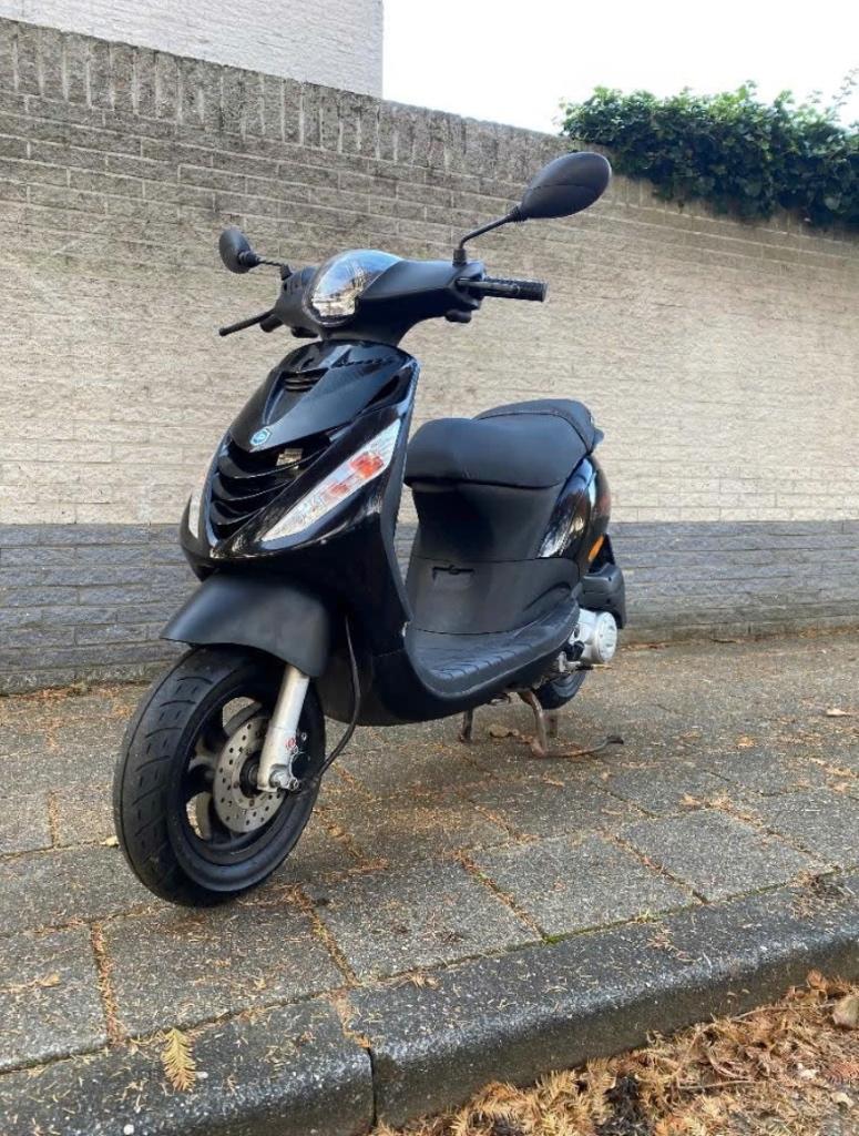 Piaggio Zip 50cc iGet (2020) incl. beenkleed, Ophalen, Gebruikt, Zip, Benzine