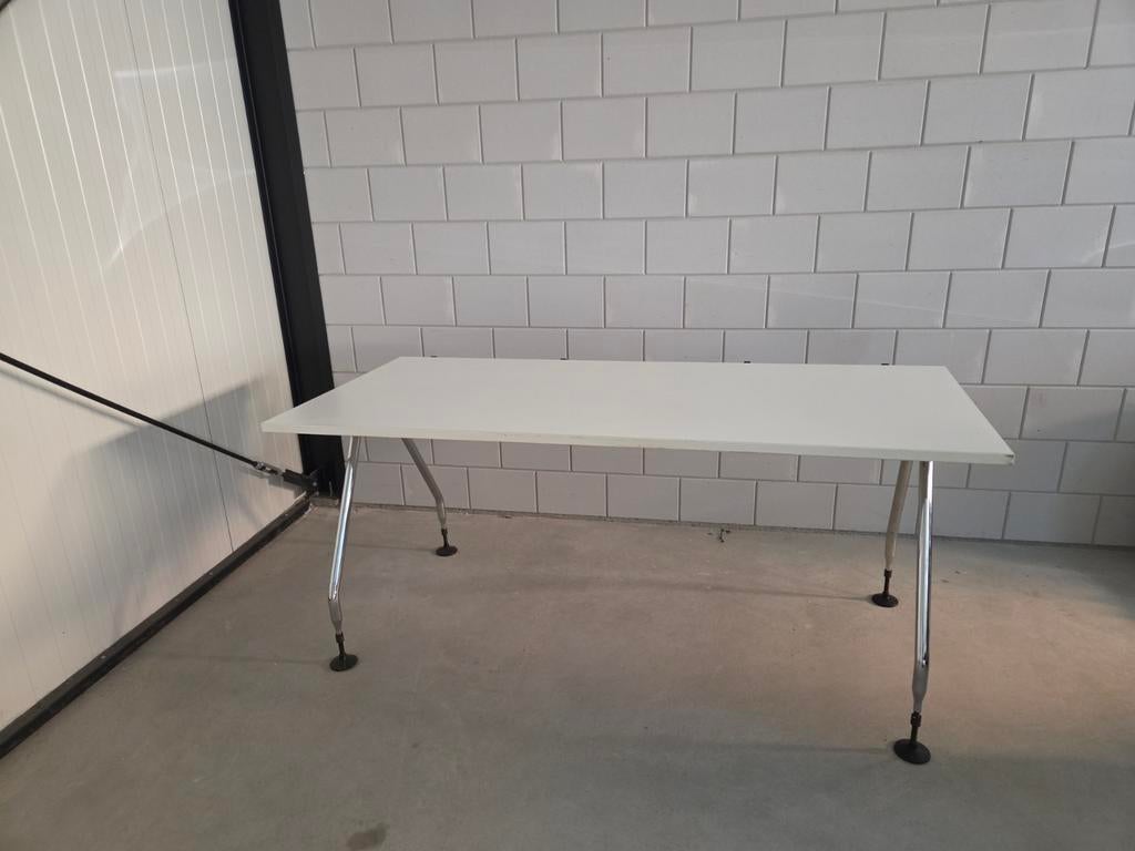 Stijlvol Bureau, Huis en Inrichting, Bureaus, Zo goed als nieuw, In hoogte verstelbaar, Ophalen