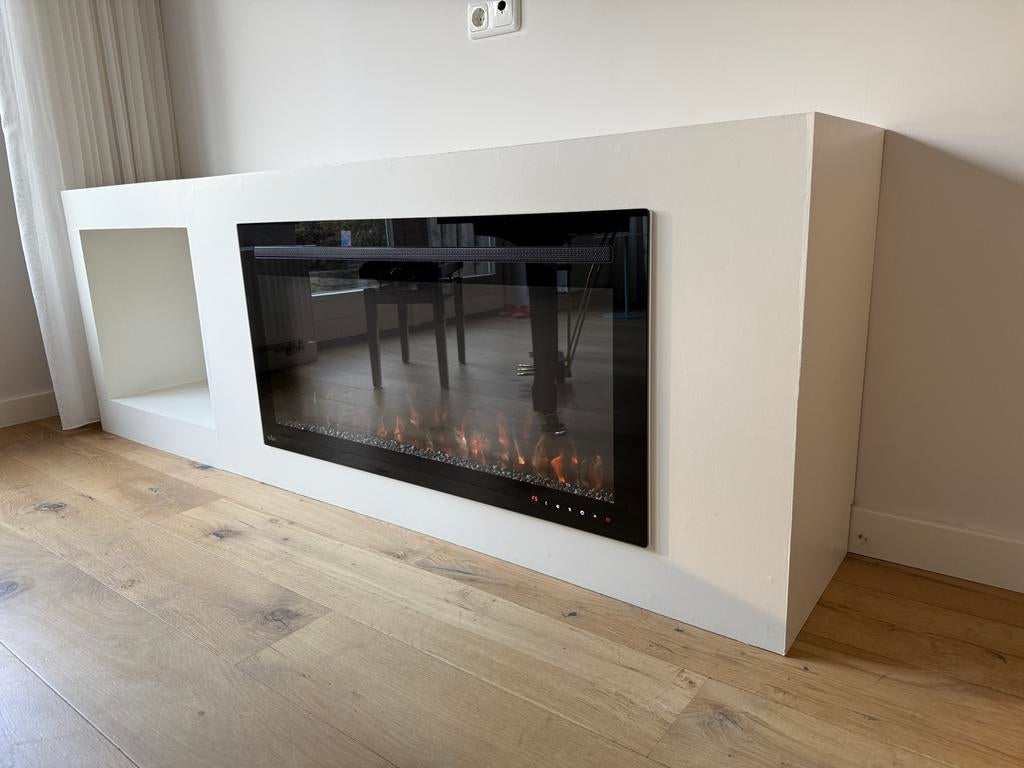 Napoleon elektrische haard met witte ombouw, Huis en Inrichting, Haarden, Ophalen, Zo goed als nieuw, Inbouwhaard, Elektrische haard