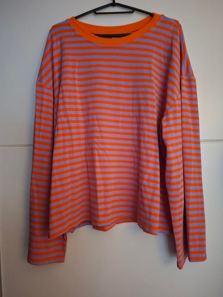 Nieuwe oranje/lila streep top uitlopende mouw 1 maat t/m 42, Kleding | Dames, Tops, Maat 42/44 (L), Nieuw, Oranje, Ophalen of Verzenden