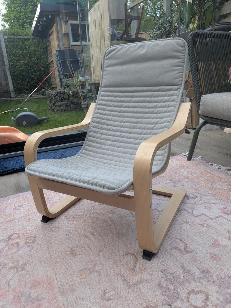 IKEA POÄNG kinderfauteuil met lichtgrijze kussen, Ophalen of Verzenden, Stof, Modern Scandinavisch, Zo goed als nieuw