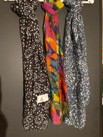 Sjaal, Kleding | Dames, Mutsen, Sjaals en Handschoenen, Ophalen of Verzenden, Zo goed als nieuw, Maat 46/48 (XL) of groter, Sjaal