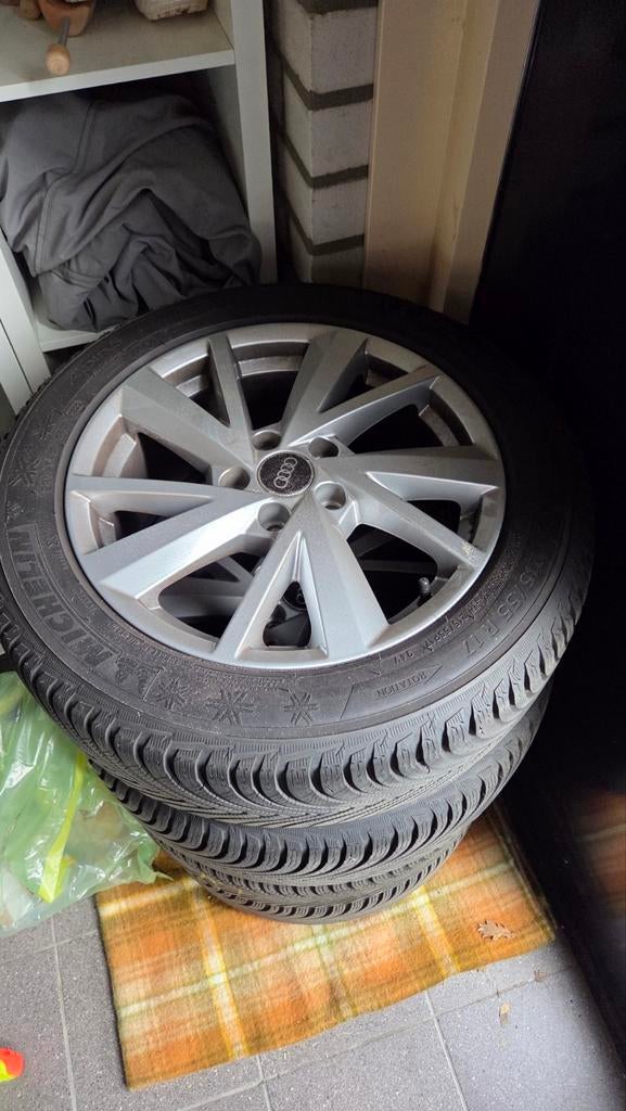 AUDI Q2 winterbanden 17" Michelin Alpin5 izgst, Auto-onderdelen, Banden en Velgen, Ophalen, Banden en Velgen, 17 inch, Winterbanden