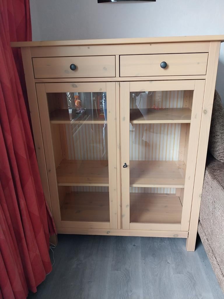 Mooie vitrine kast. €35, Huis en Inrichting, Kasten | Dressoirs, Ophalen of Verzenden, Zo goed als nieuw, 25 tot 50 cm, 100 tot 150 cm