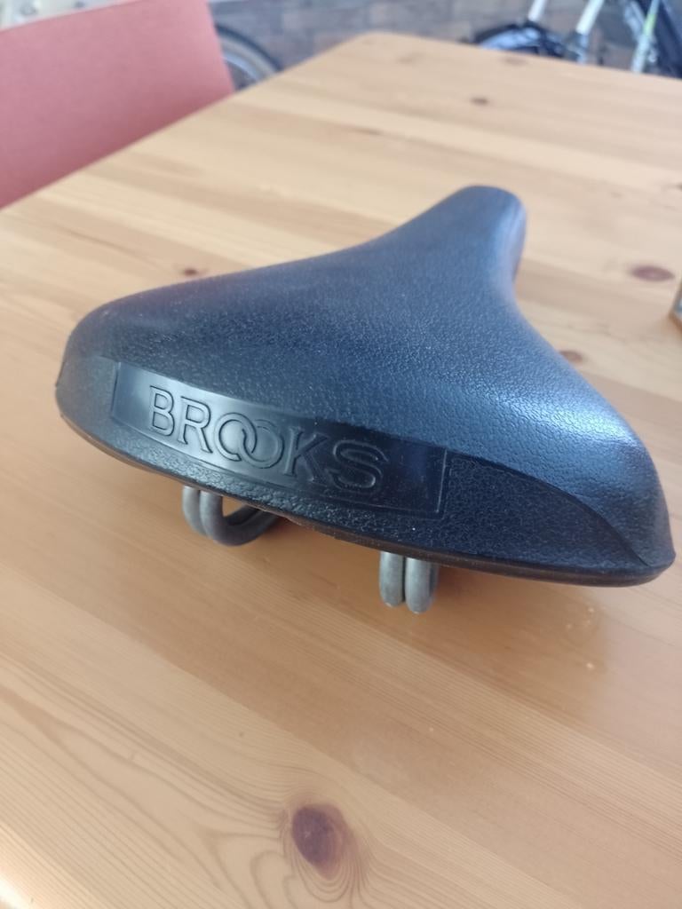 Brooks zadel kunststof zeldzaam (fiets seat vintage bicycle), Elektrische fiets, Kunststof, Ophalen of Verzenden, Zo goed als nieuw
