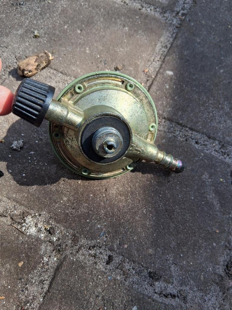 Gasdrukregelaar 30 mbar voor caravan/camper gasstel, Ophalen of Verzenden