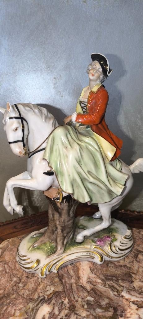 Antieke Volksted porselein beeld, Antiek en Kunst, Antiek | Porselein, Ophalen of Verzenden