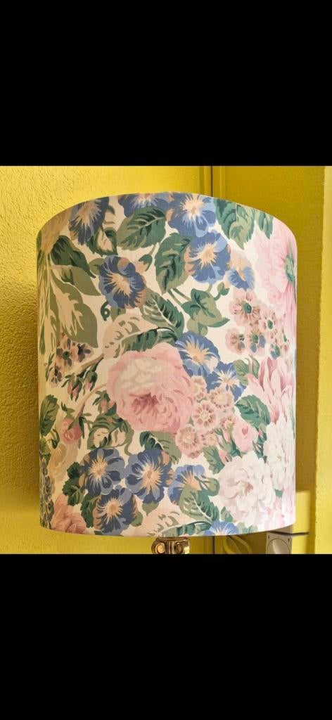 Grote vintage 80s lampenkap met bloemenprint, Gebruikt, Rond, Ophalen of Verzenden, Bloemenprint, Klassiek, Romantisch