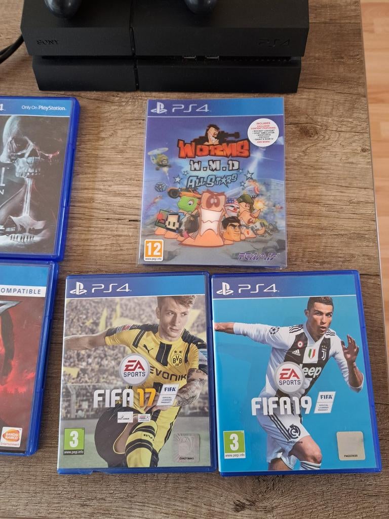 Playstation zwart., 1 speler, Ophalen, Gebruikt, Vanaf 3 jaar