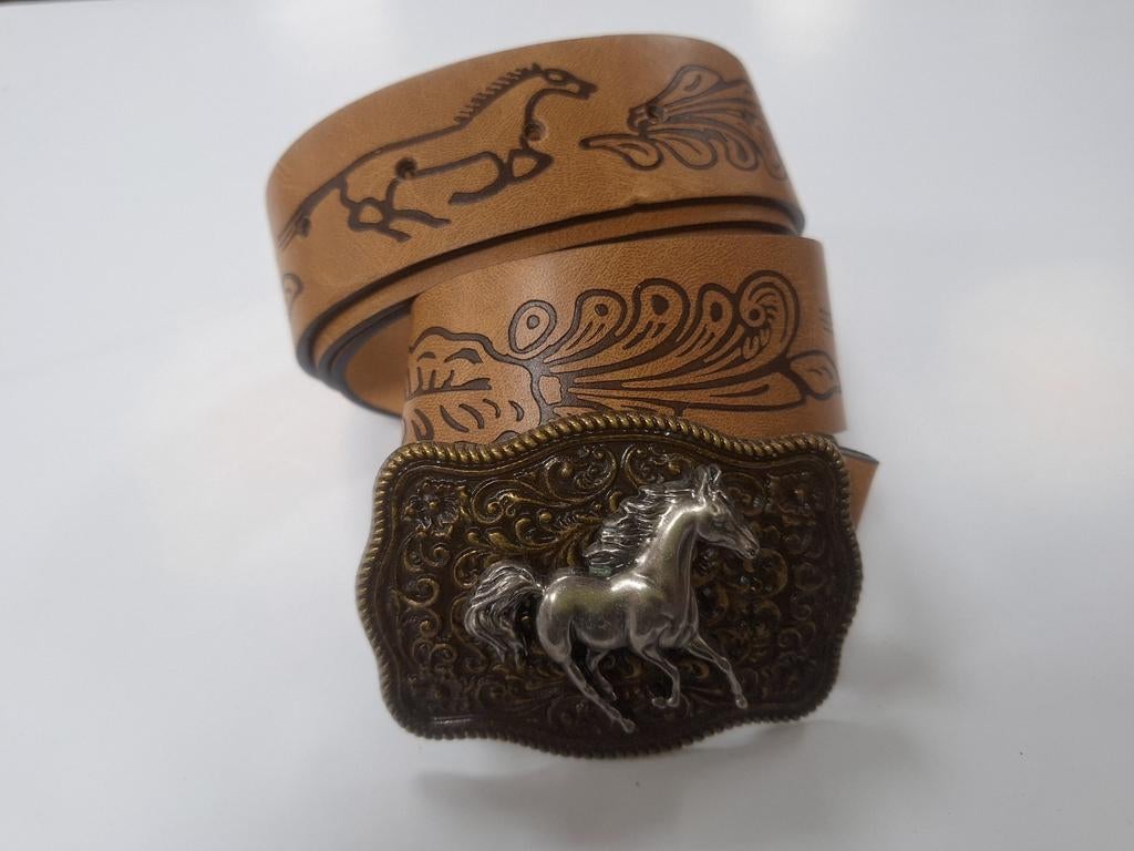 Nieuwe lederen riem met prachtige buckle 115 cm, Ophalen of Verzenden, Zo goed als nieuw