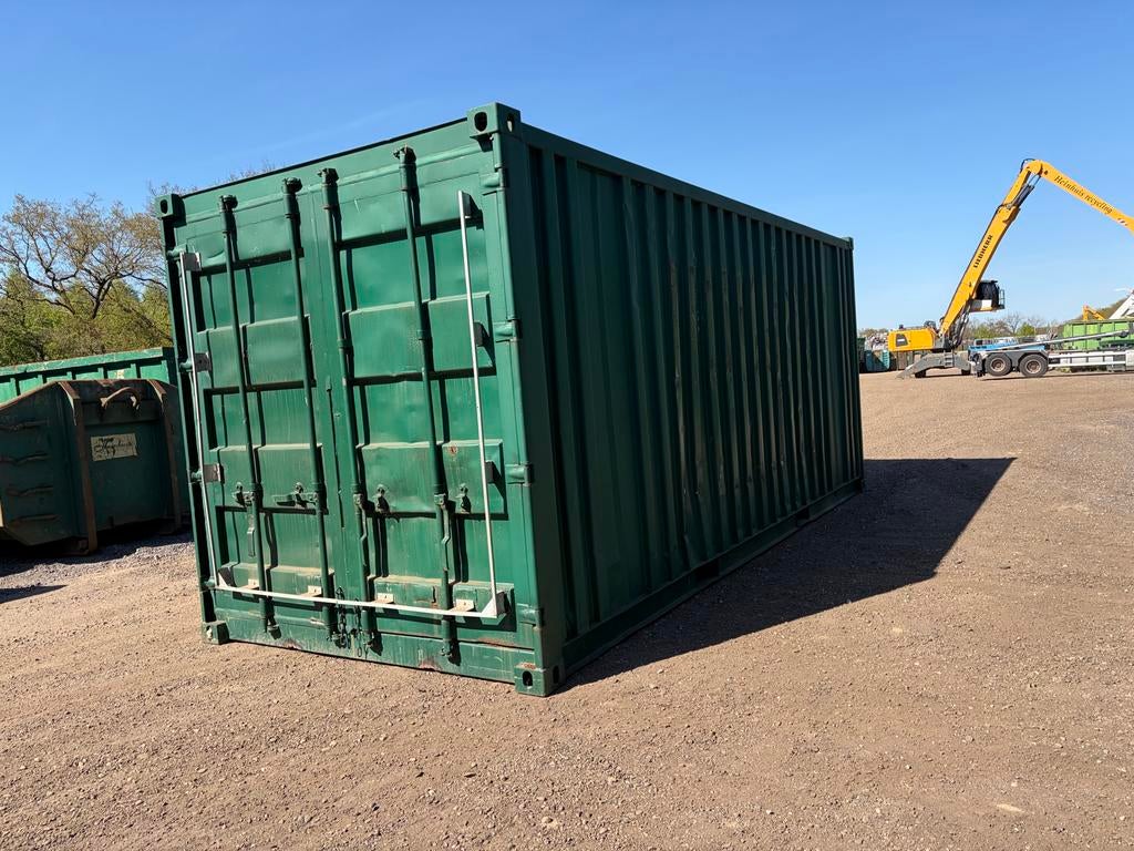 Robuuste 20ft zeecontainer - Ideaal voor opslag, Ophalen